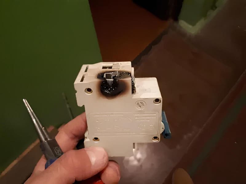 Замена сгоревшего автомата